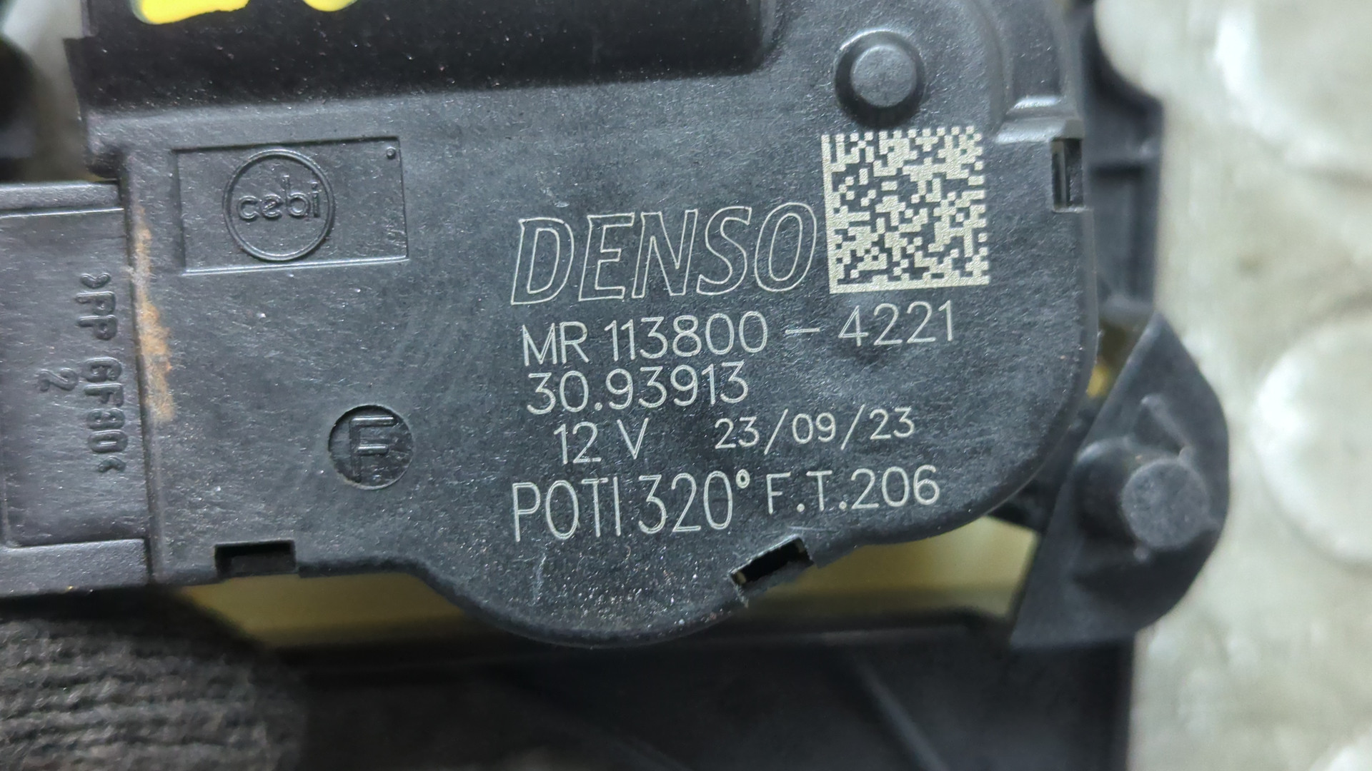 Моторчик заслонки печки