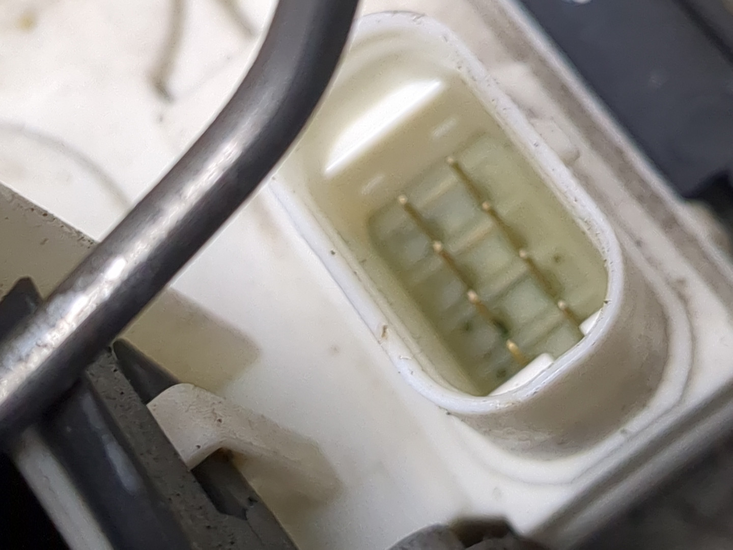 Замок двери передней правой