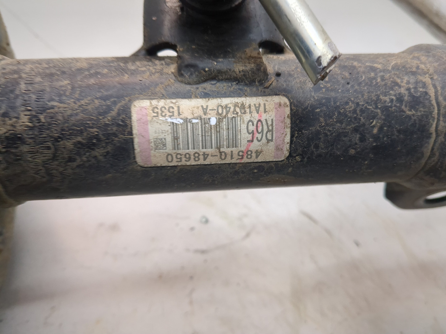 Амортизатор передний правый