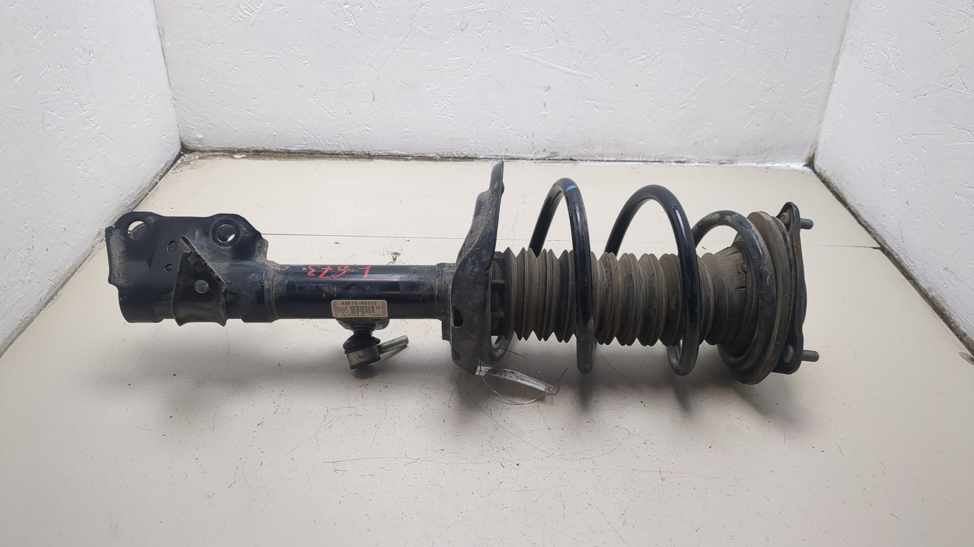 Амортизатор передний правый