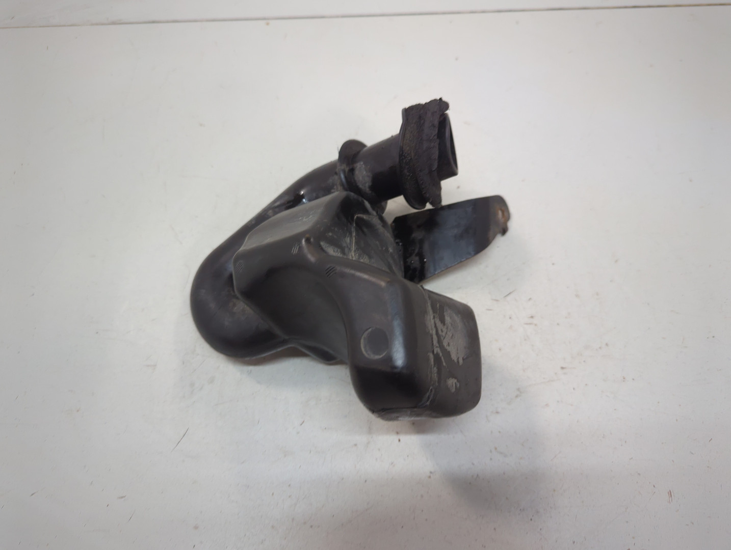 Резонатор воздушного фильтра