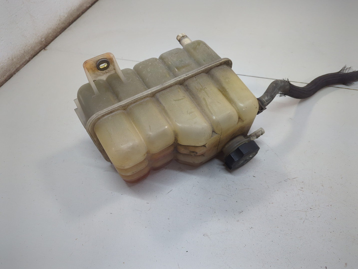 Бачок расширительный