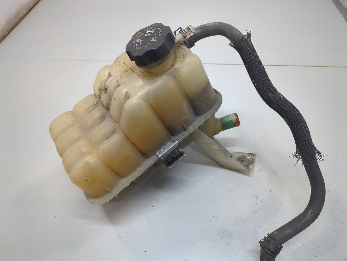 Бачок расширительный