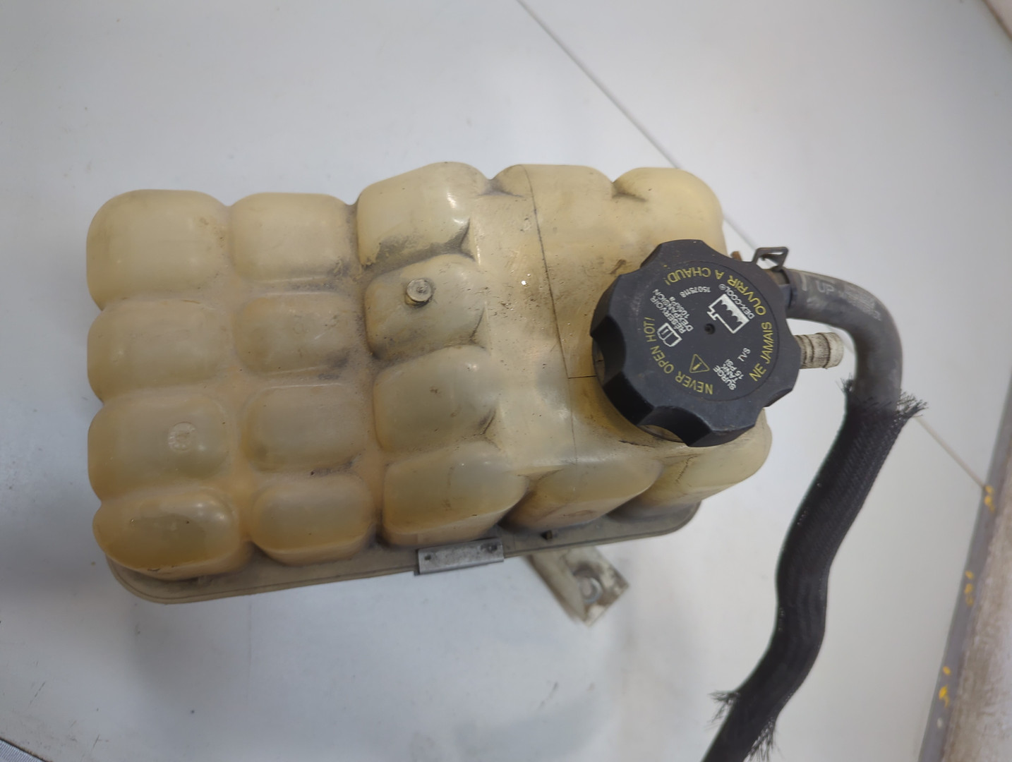 Бачок расширительный