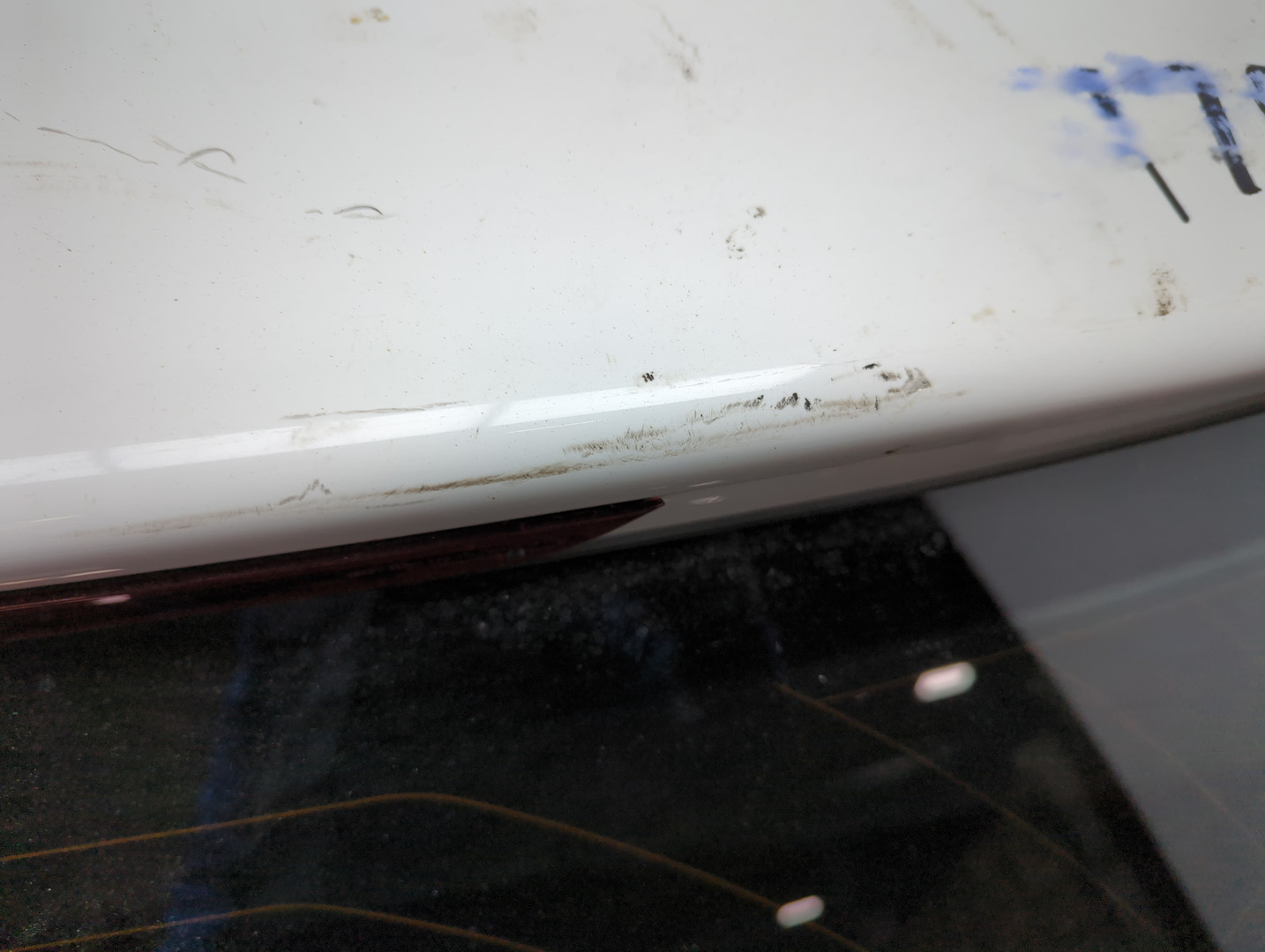 Дверь багажника