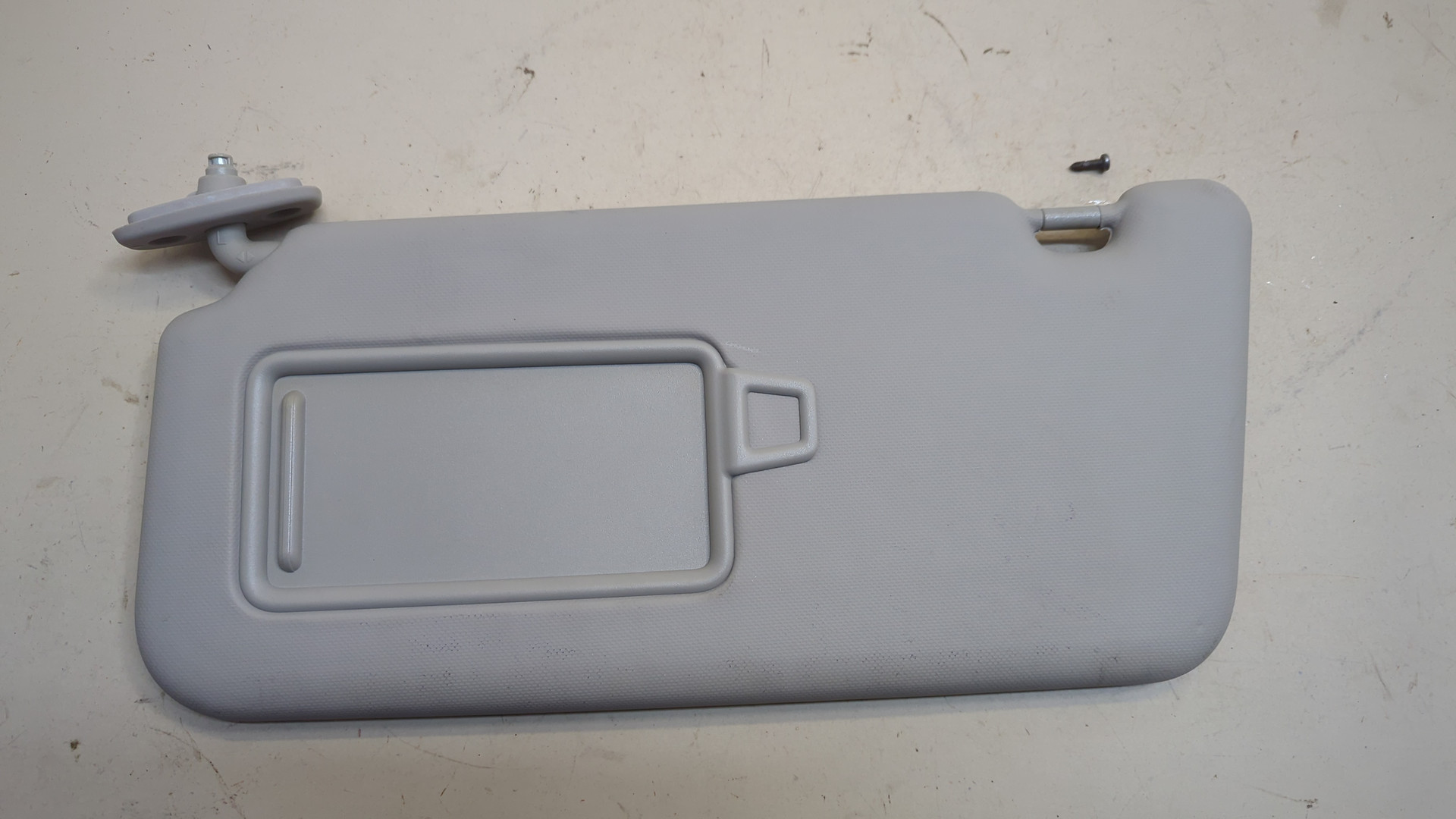 Козырек солнцезащитный