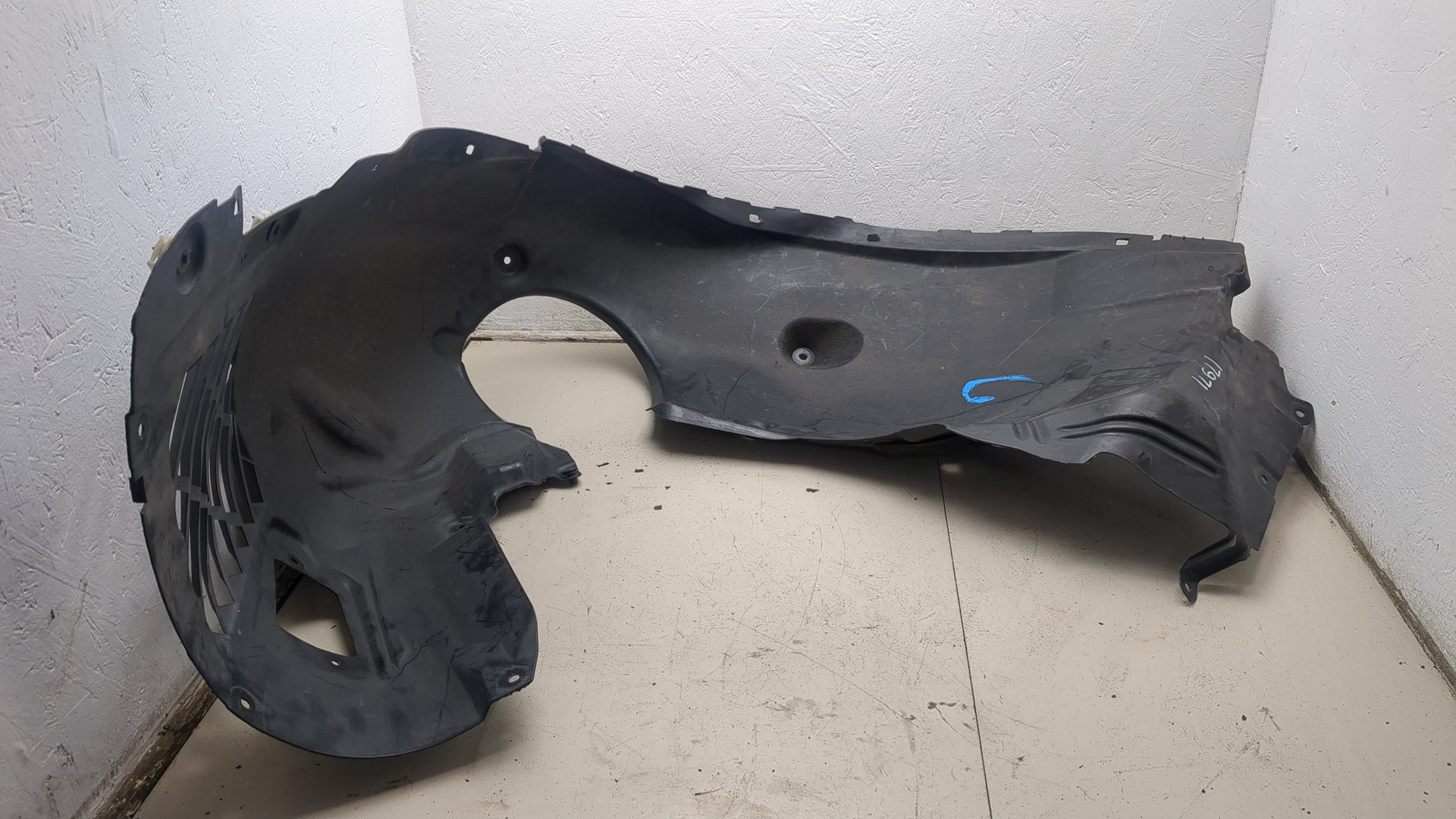 Локер передний левый