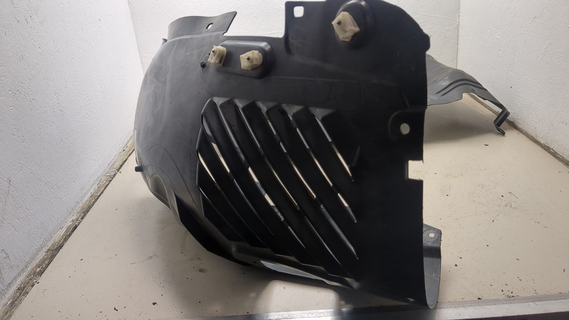 Локер передний левый