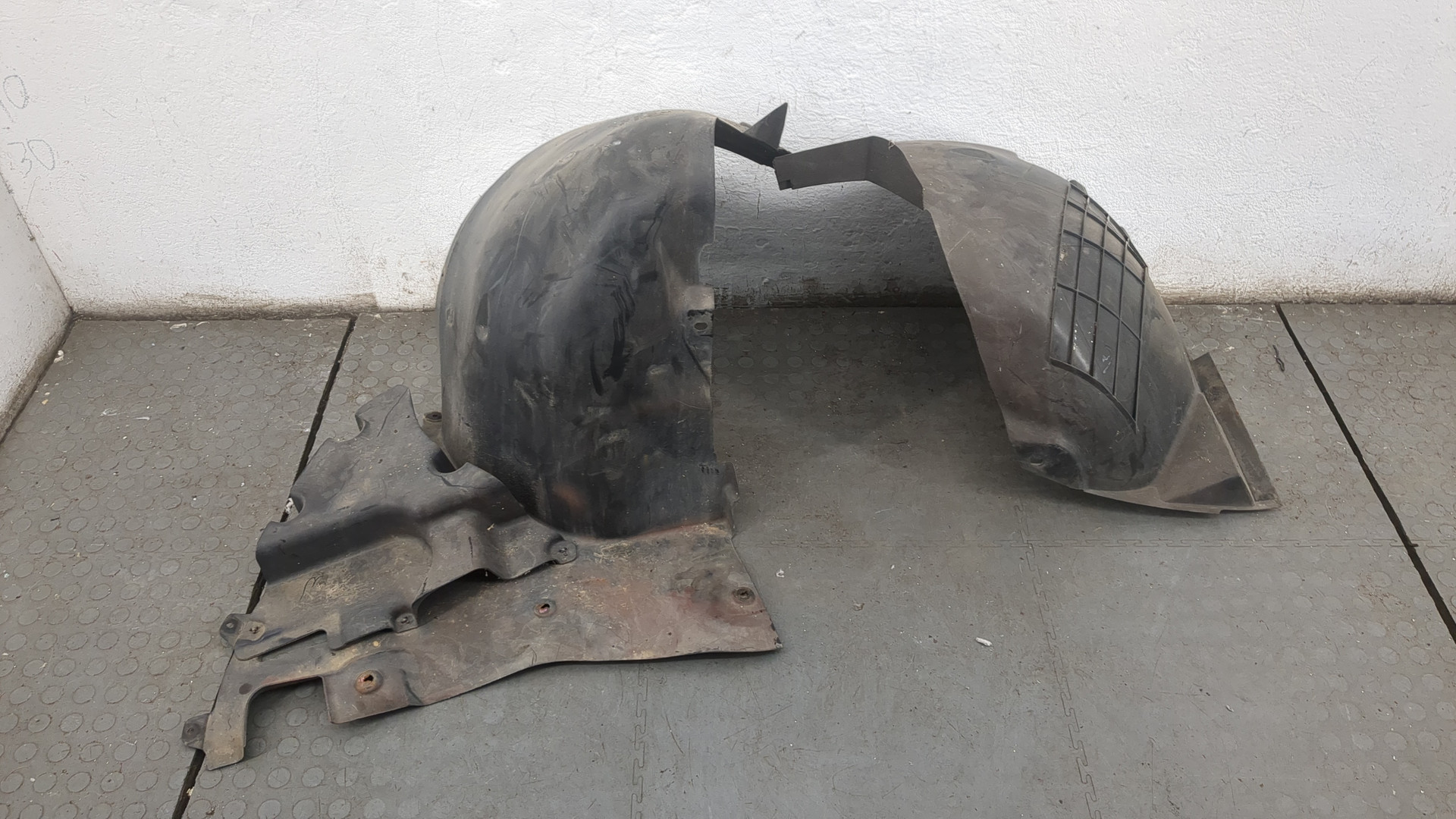 Локер передний правый