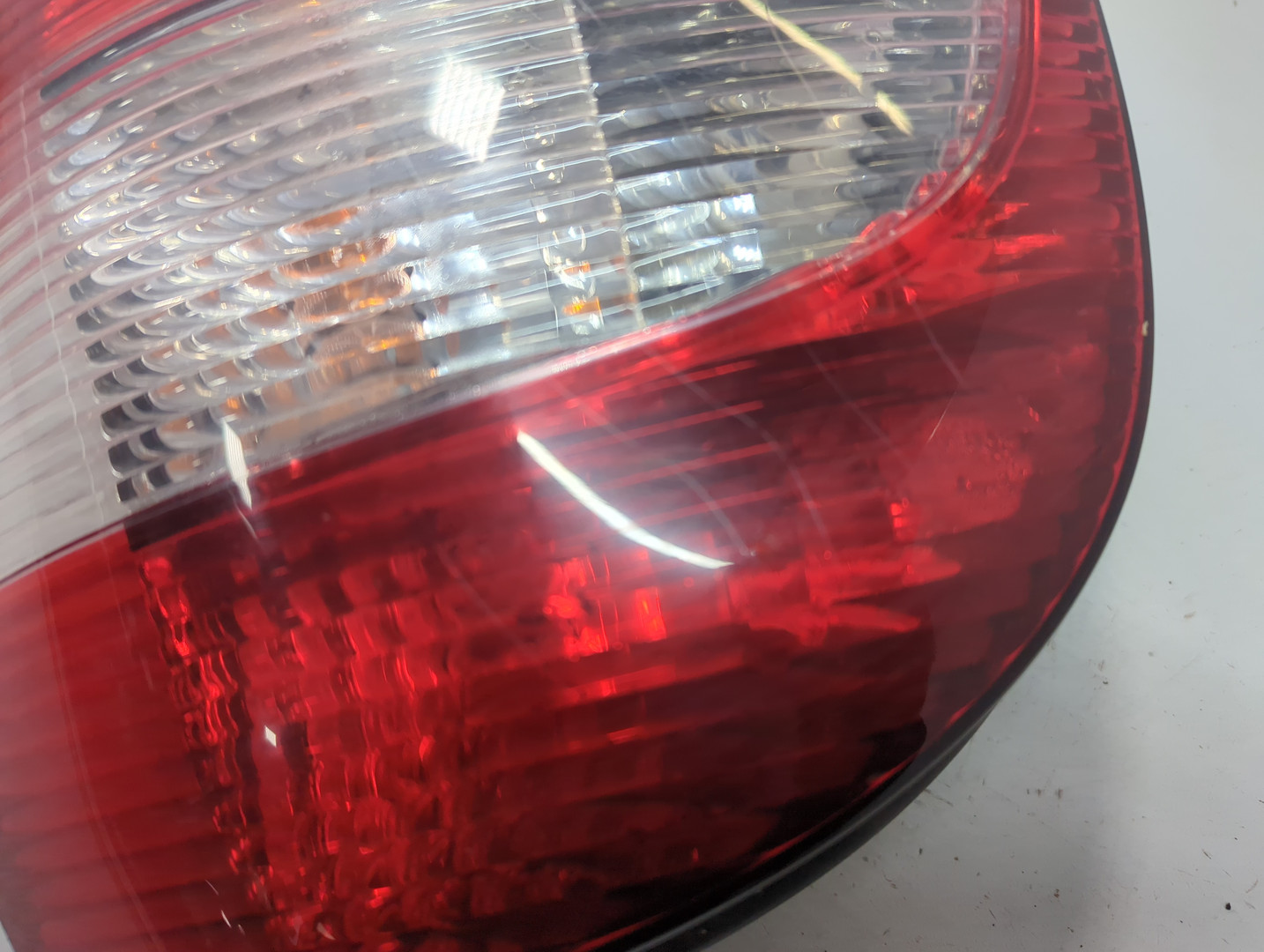 Фонарь задний правый