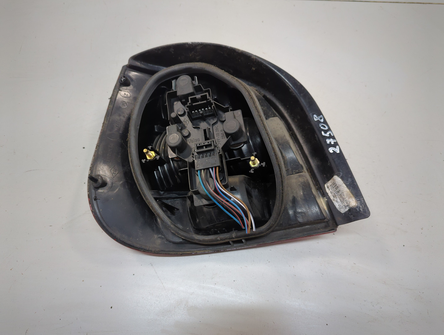 Фонарь задний правый