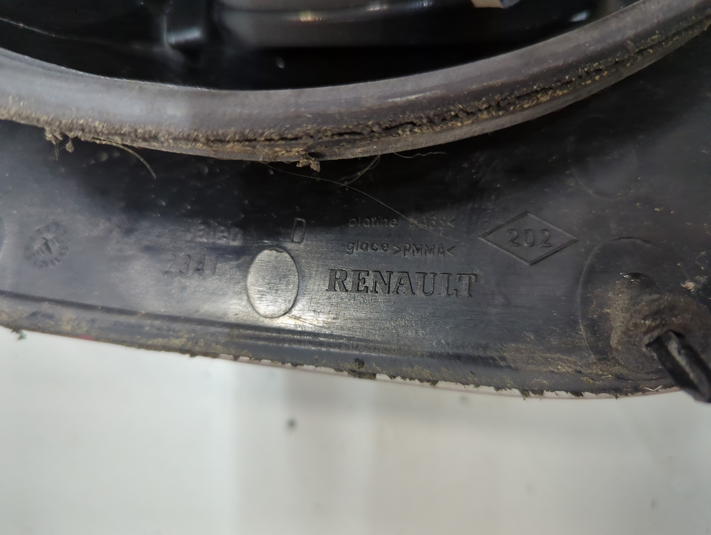 Фонарь задний правый