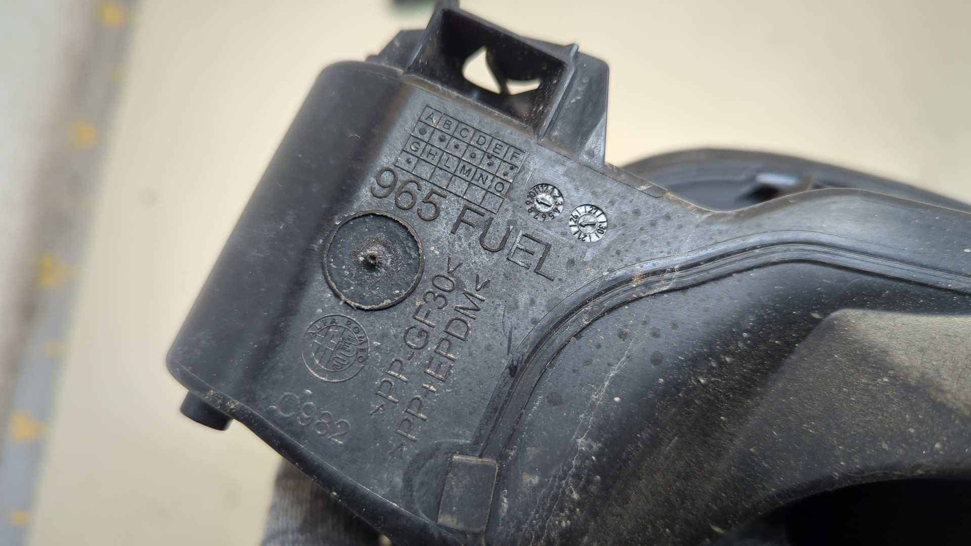 Лючок бензобака