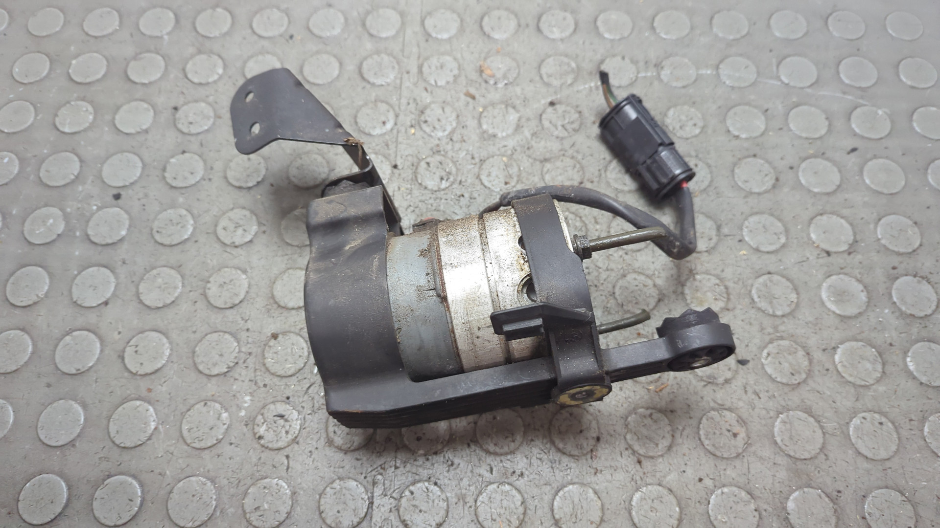 Распределитель тормозных сил