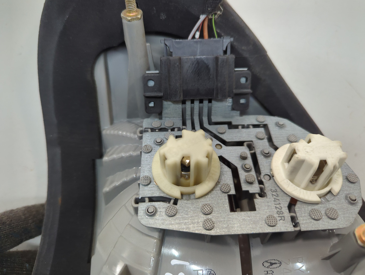 Фонарь задний правый