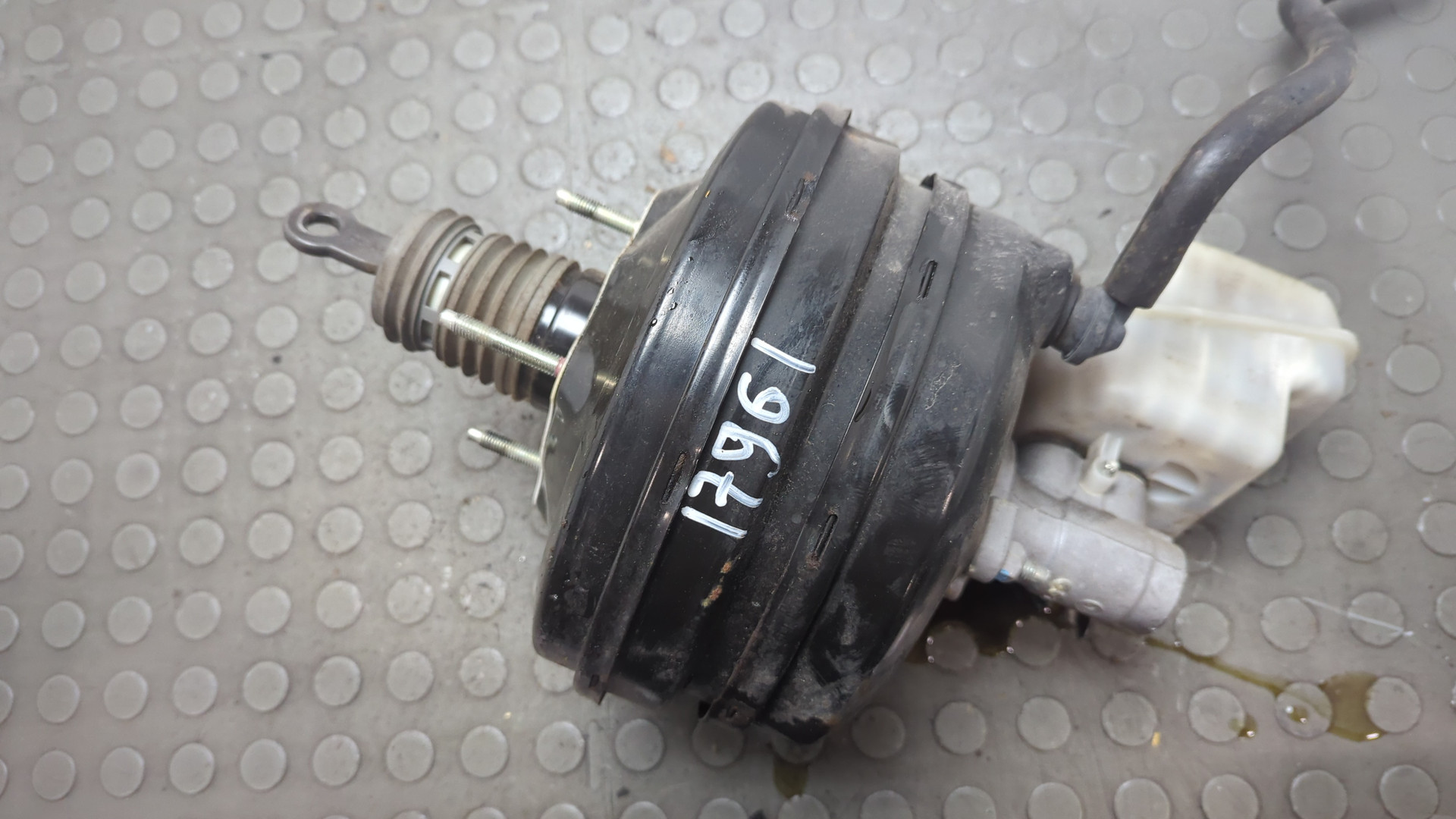 Цилиндр тормозной главный