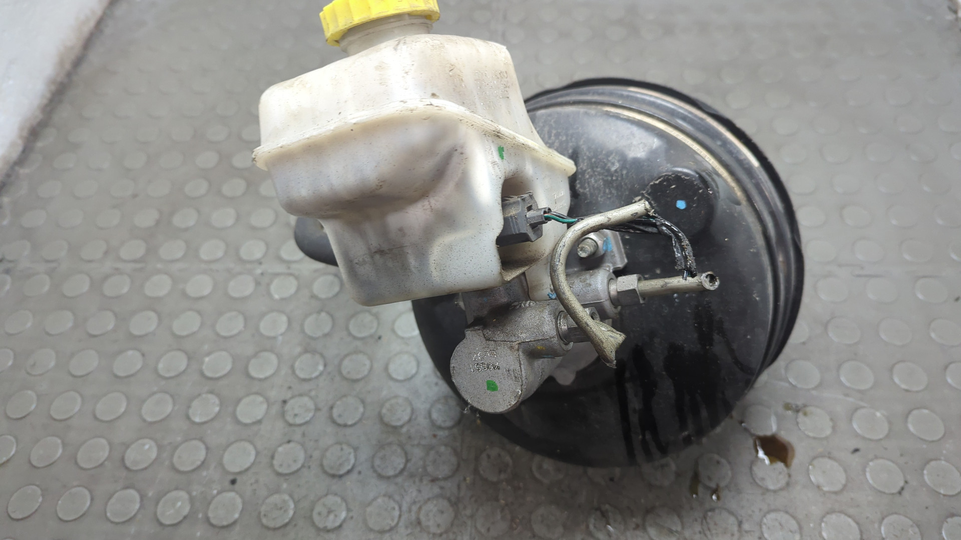 Цилиндр тормозной главный