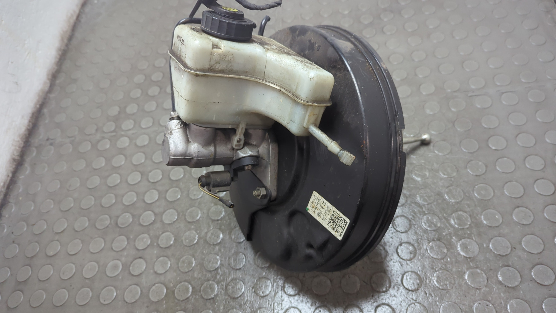 Цилиндр тормозной главный