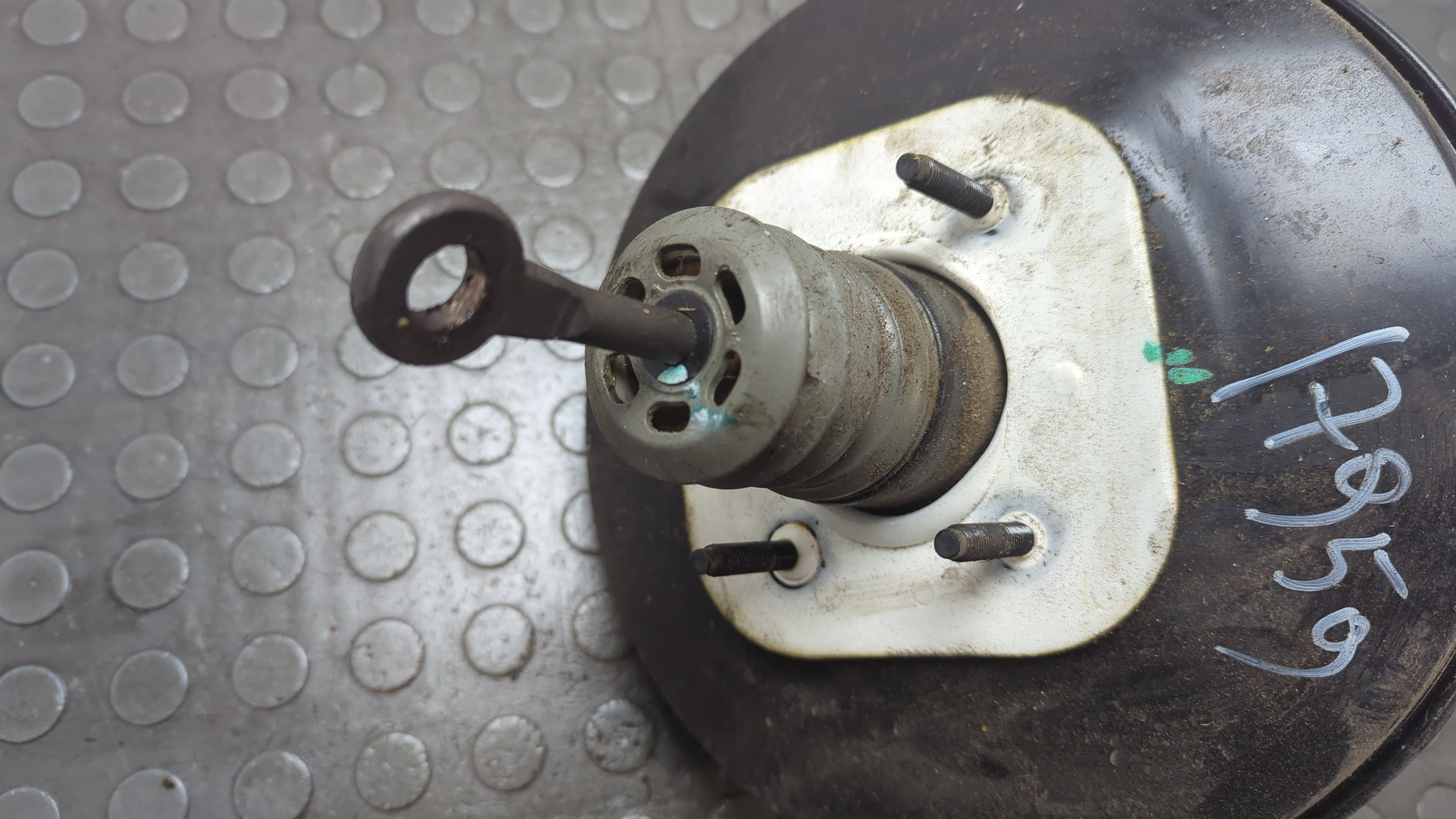 Цилиндр тормозной главный