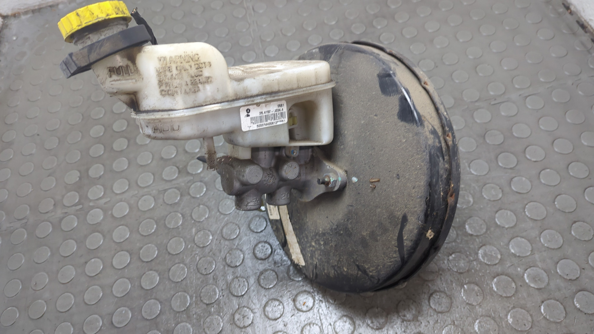 Цилиндр тормозной главный