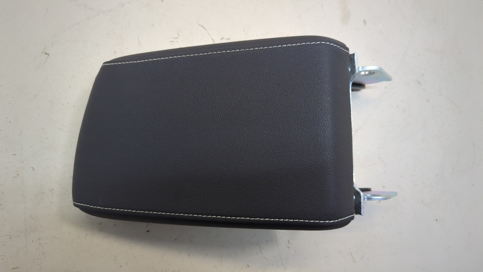 Подлокотник