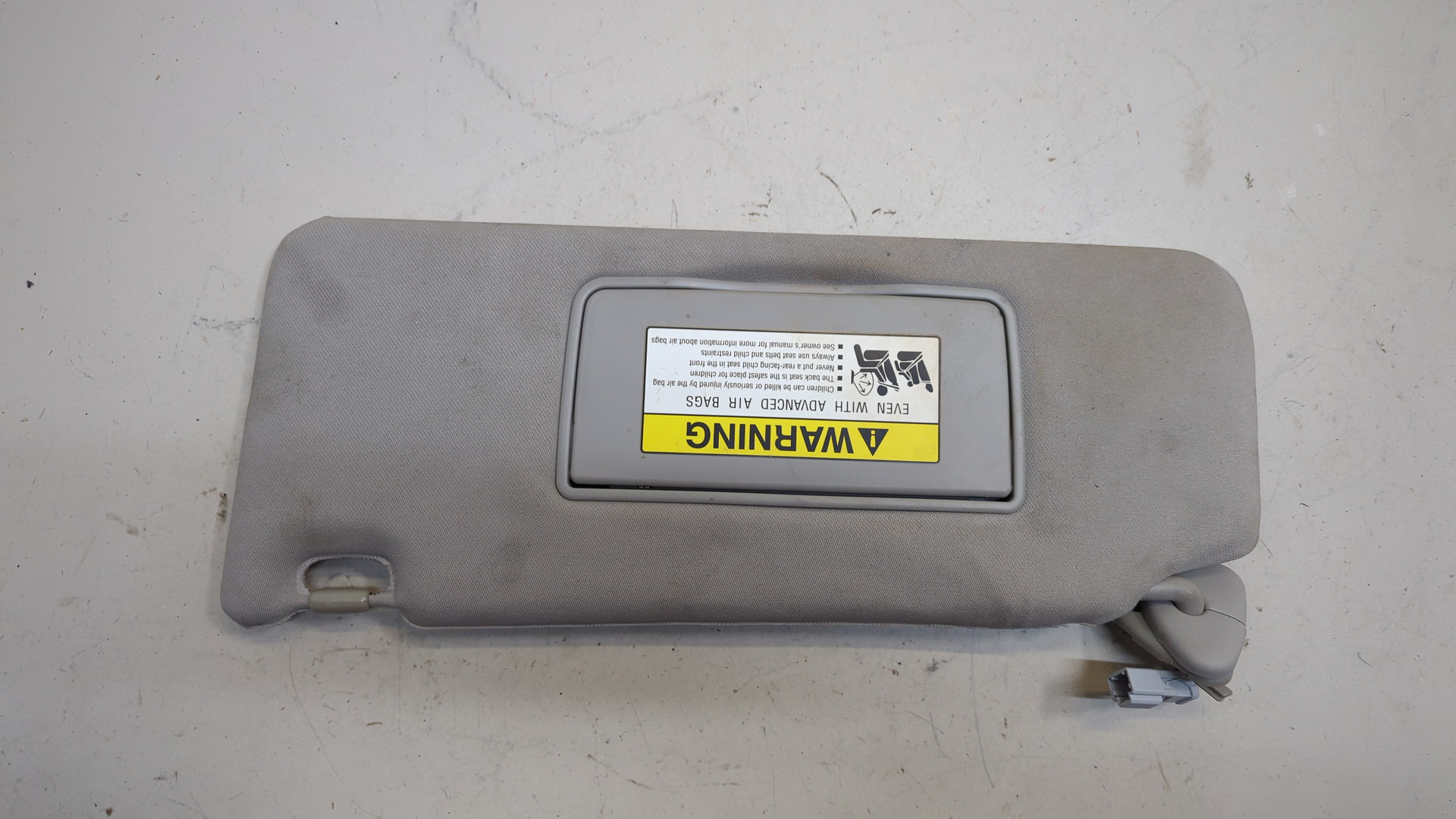 Козырек солнцезащитный