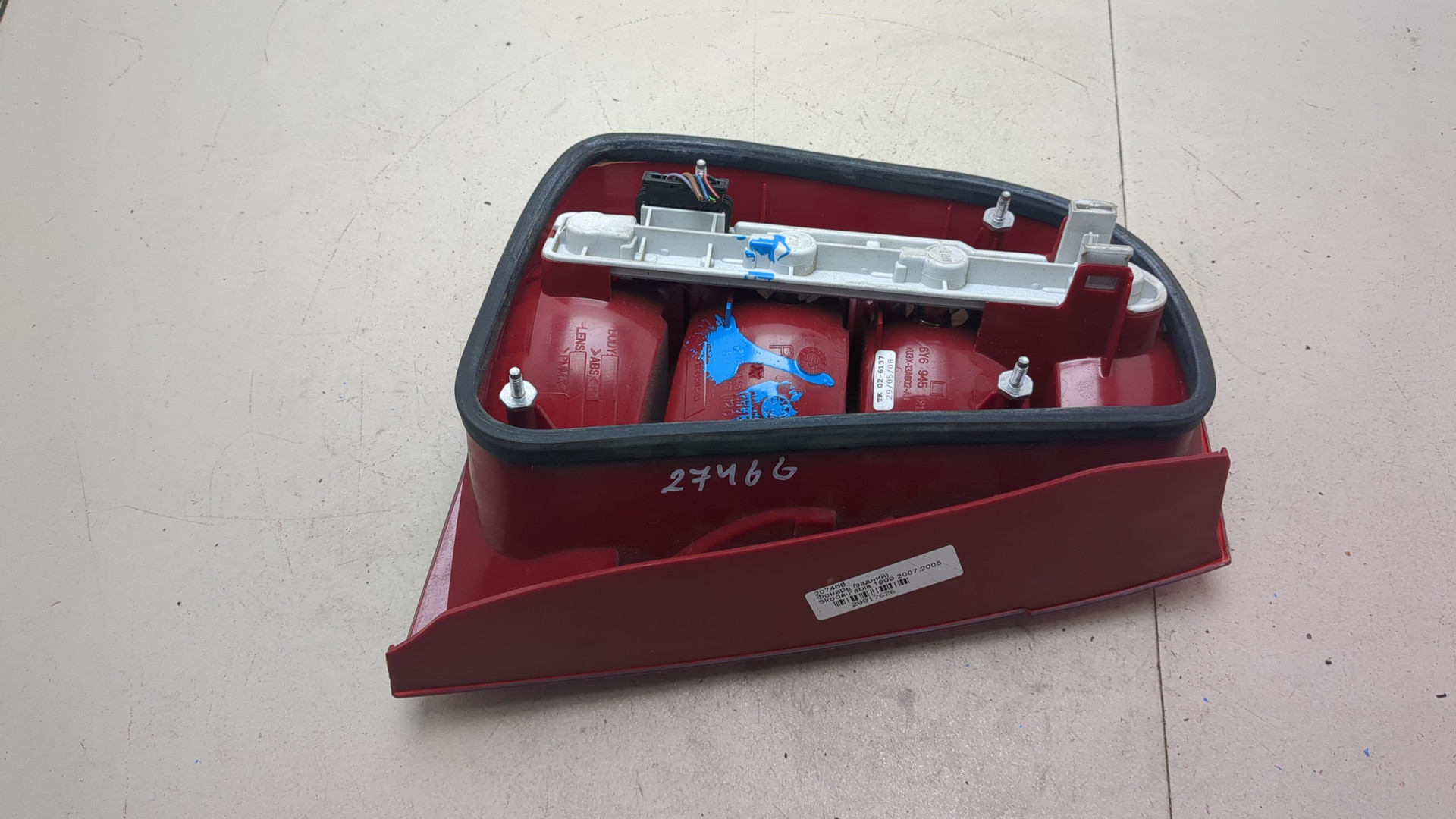 Фонарь задний правый