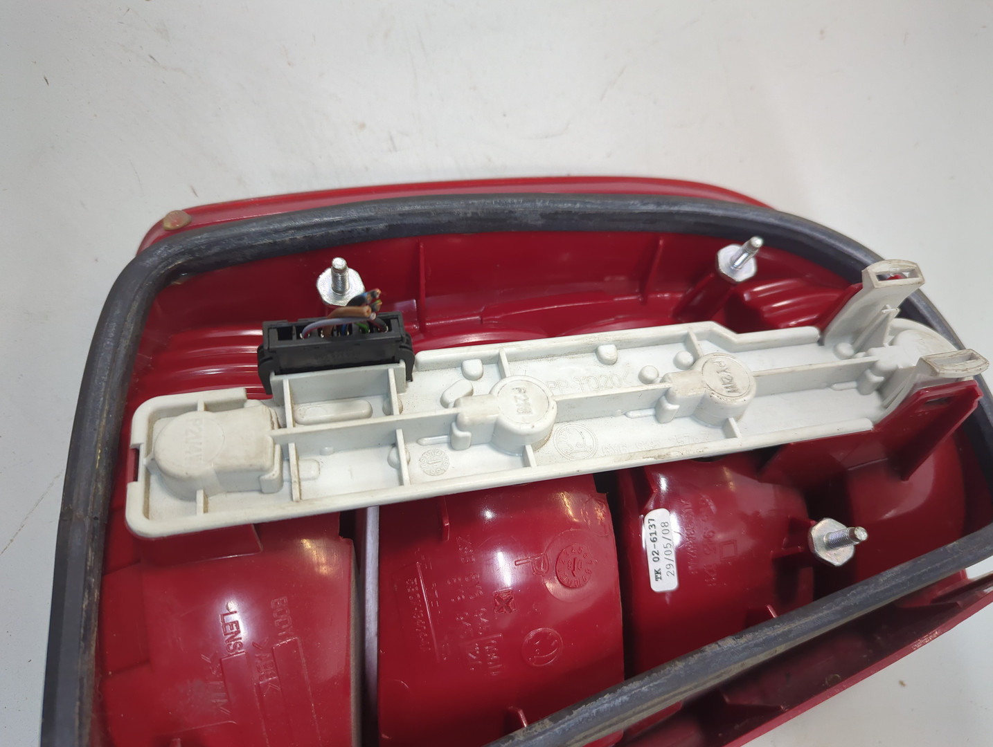 Фонарь задний правый