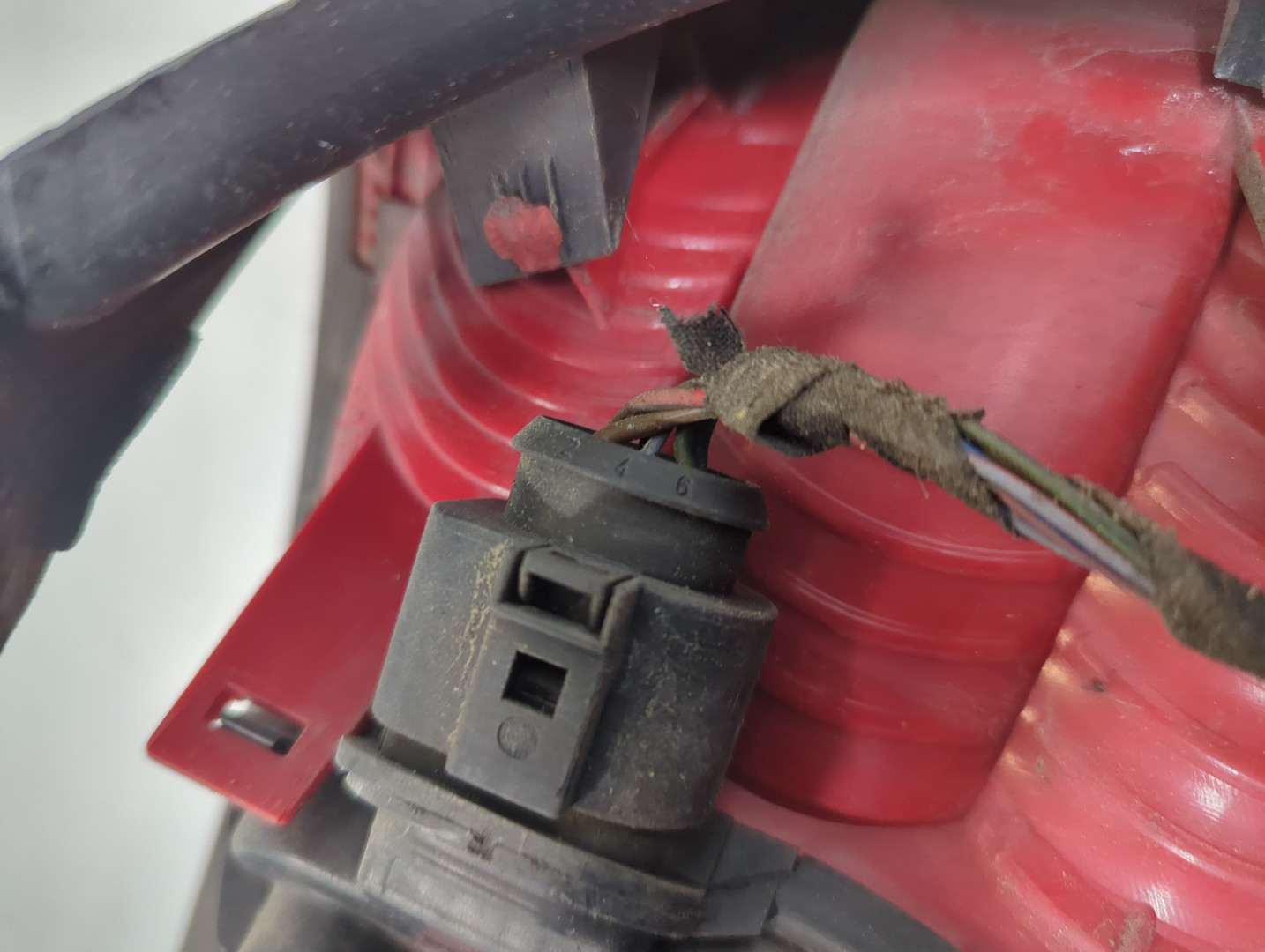 Фонарь задний правый