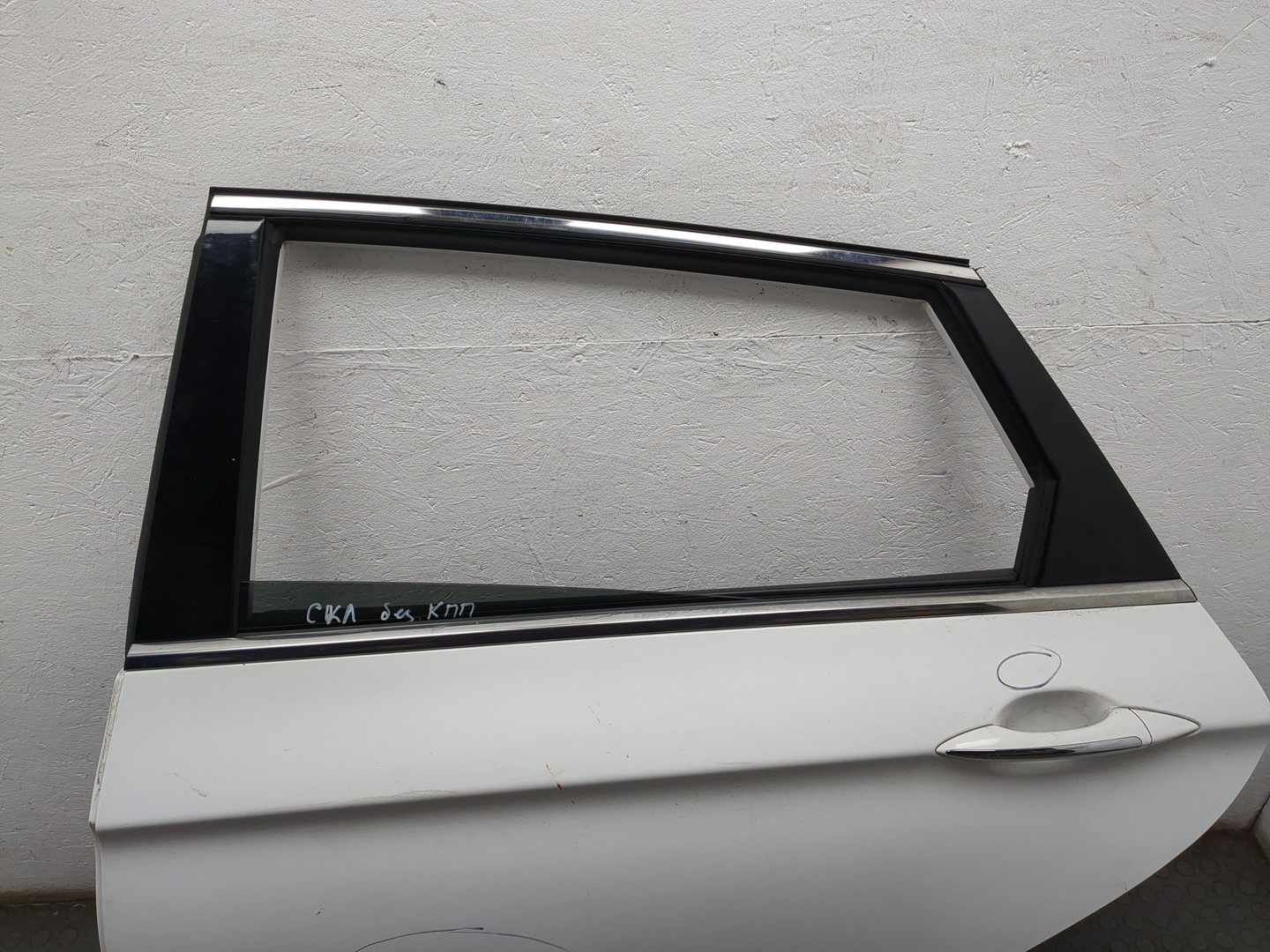 Дверь задняя левая