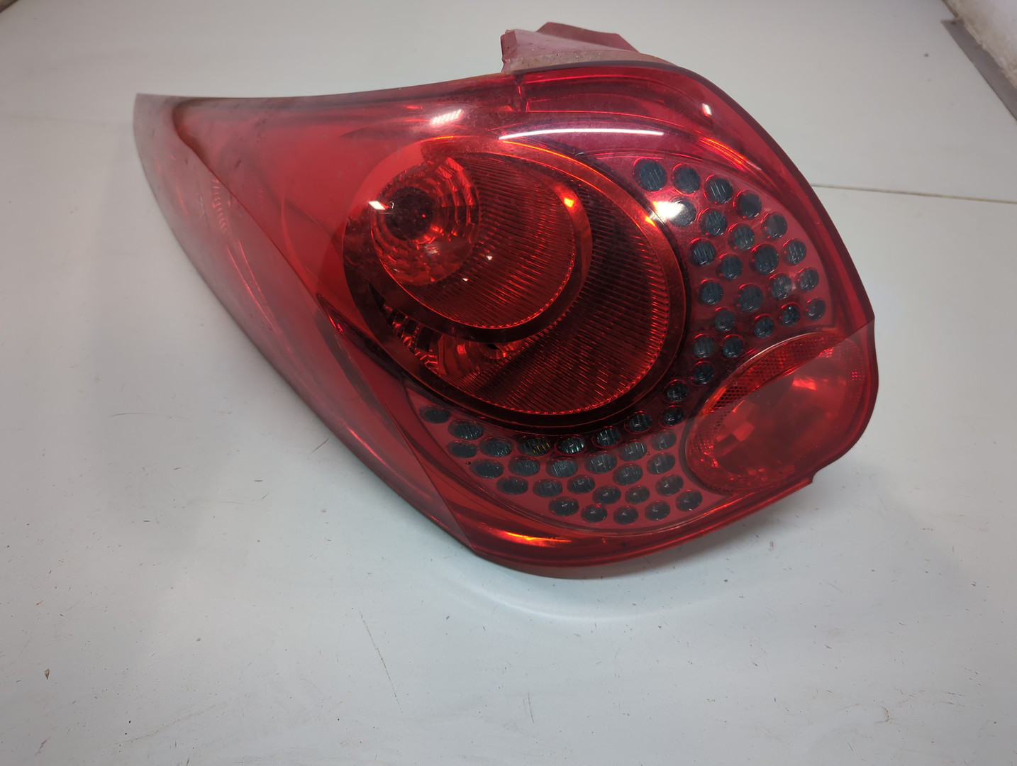 Фонарь задний левый