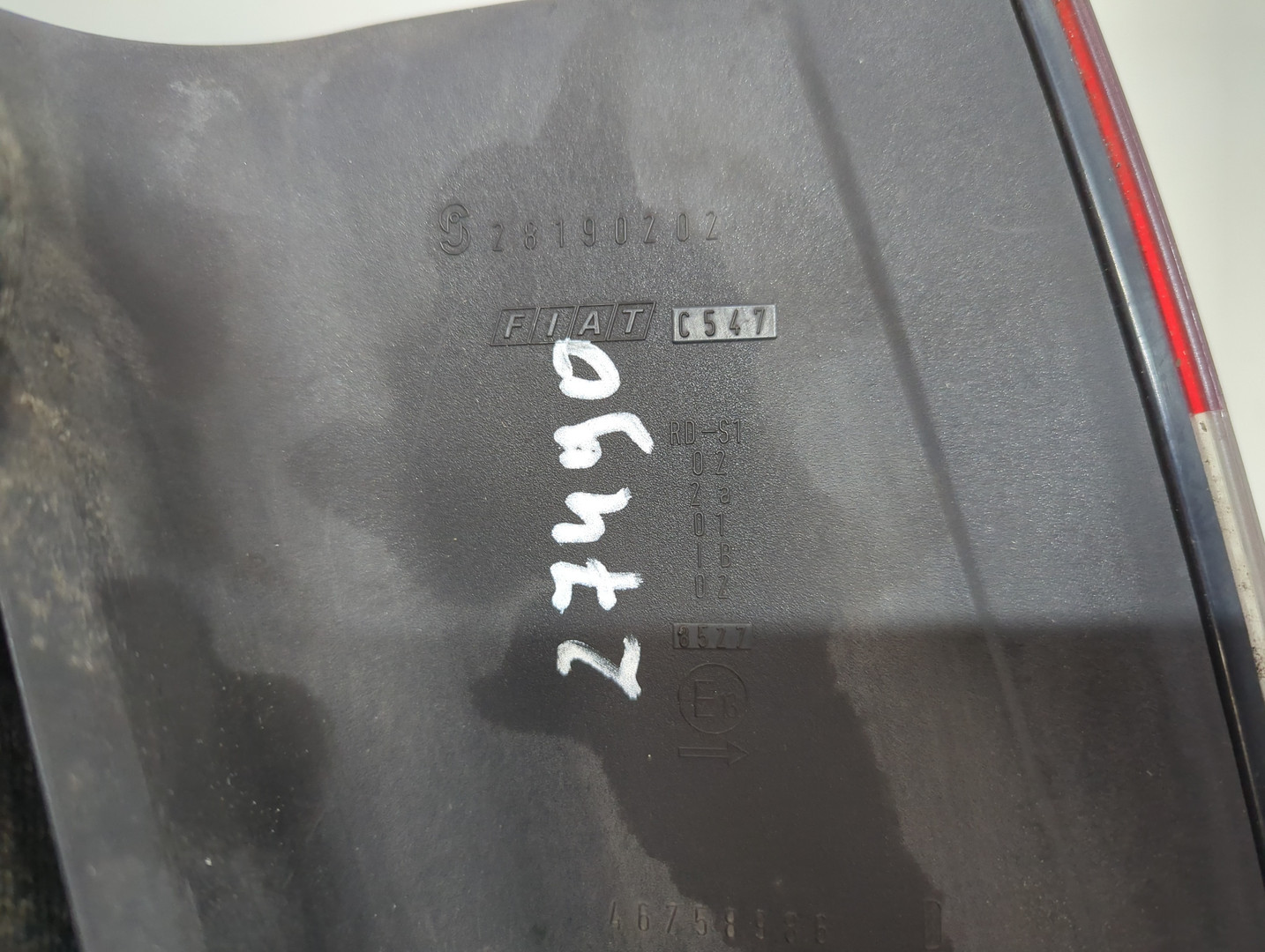 Фонарь задний правый