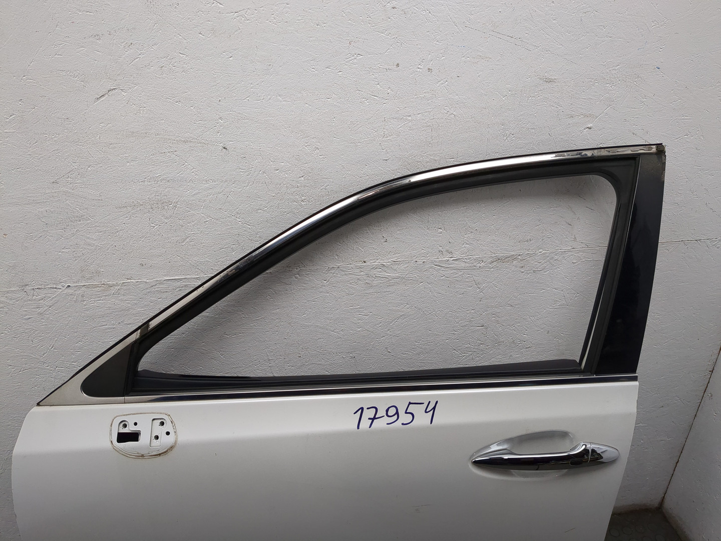 Дверь передняя левая