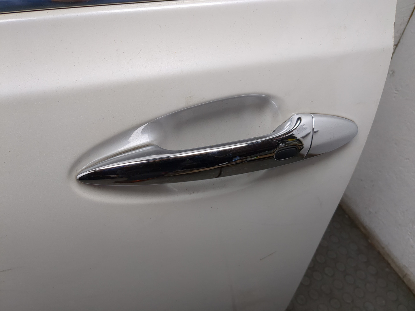 Дверь передняя левая