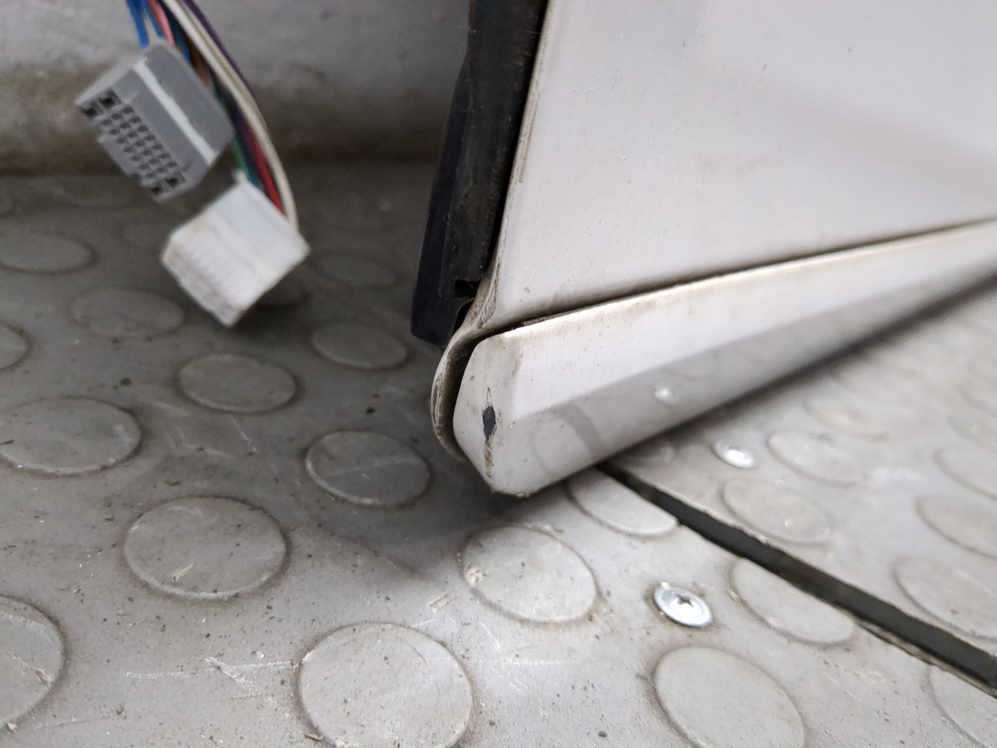 Дверь передняя левая