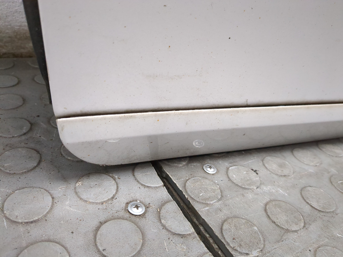 Дверь передняя левая