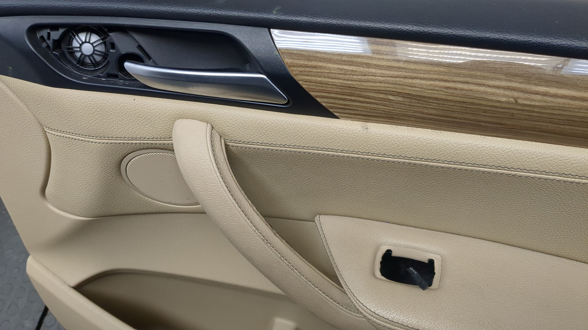 Дверь передняя правая