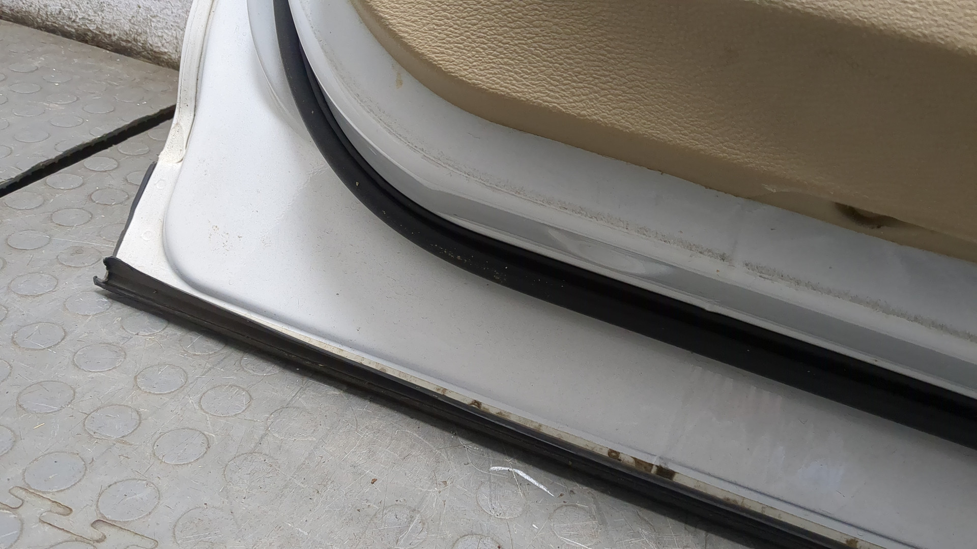 Дверь передняя правая