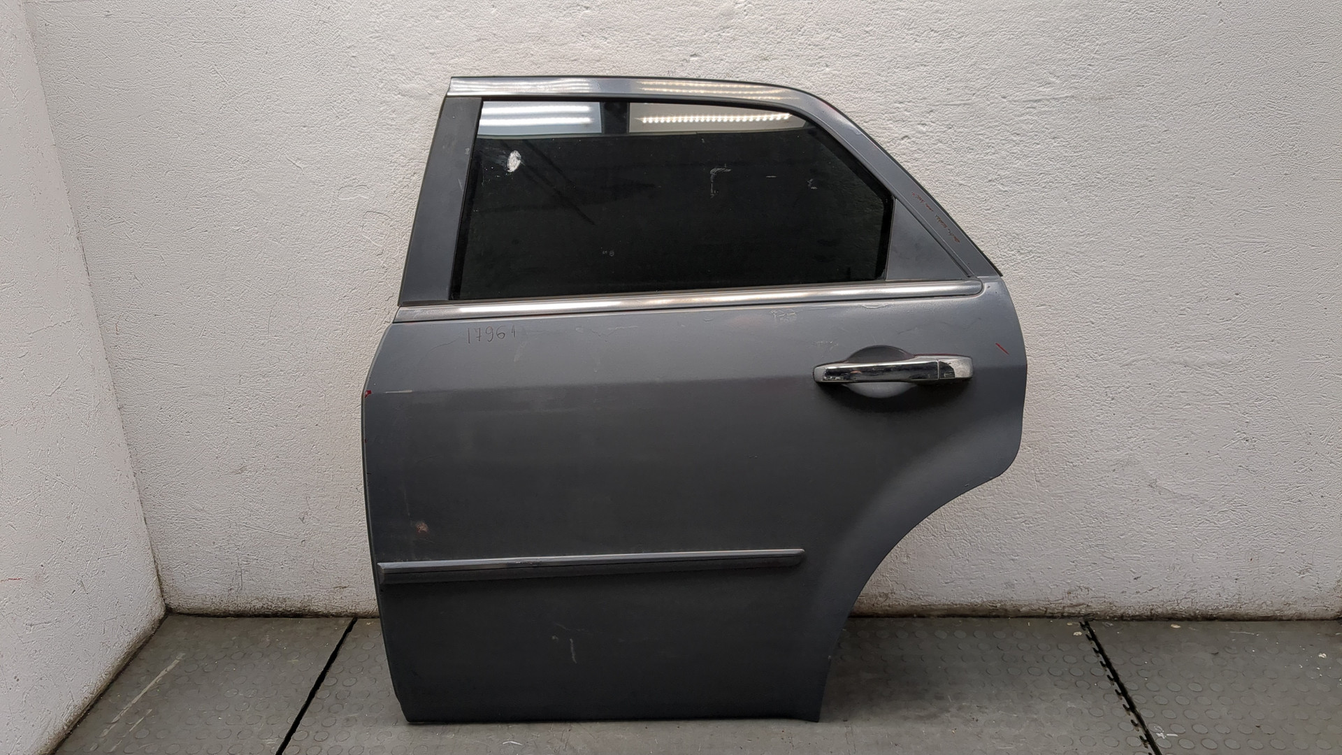 Дверь задняя левая