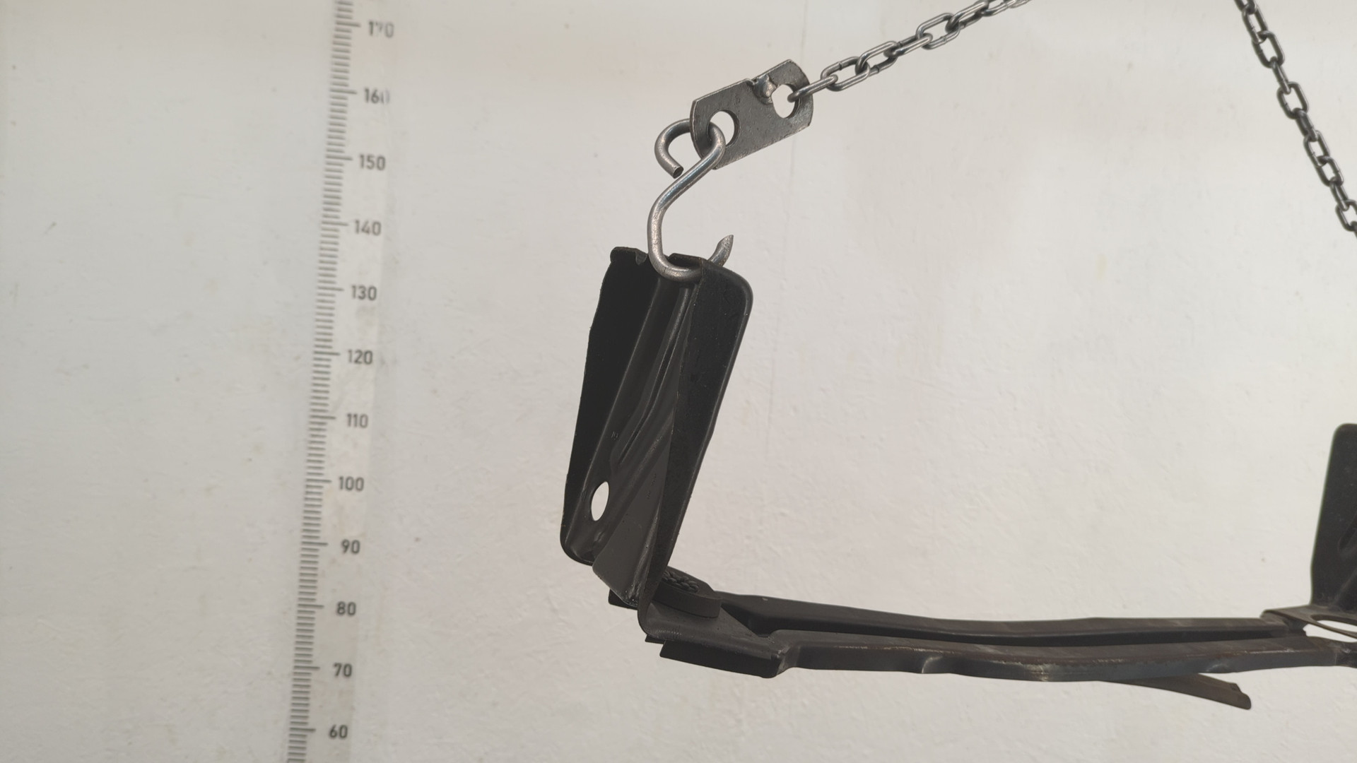 Балка подрадиаторная