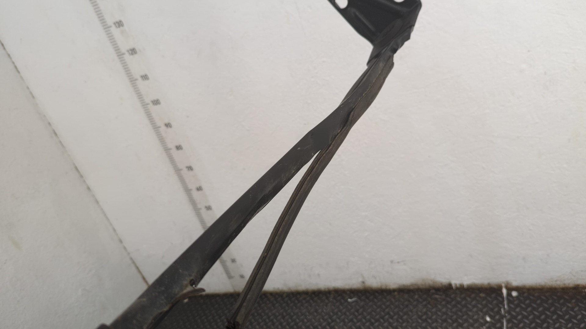 Балка подрадиаторная