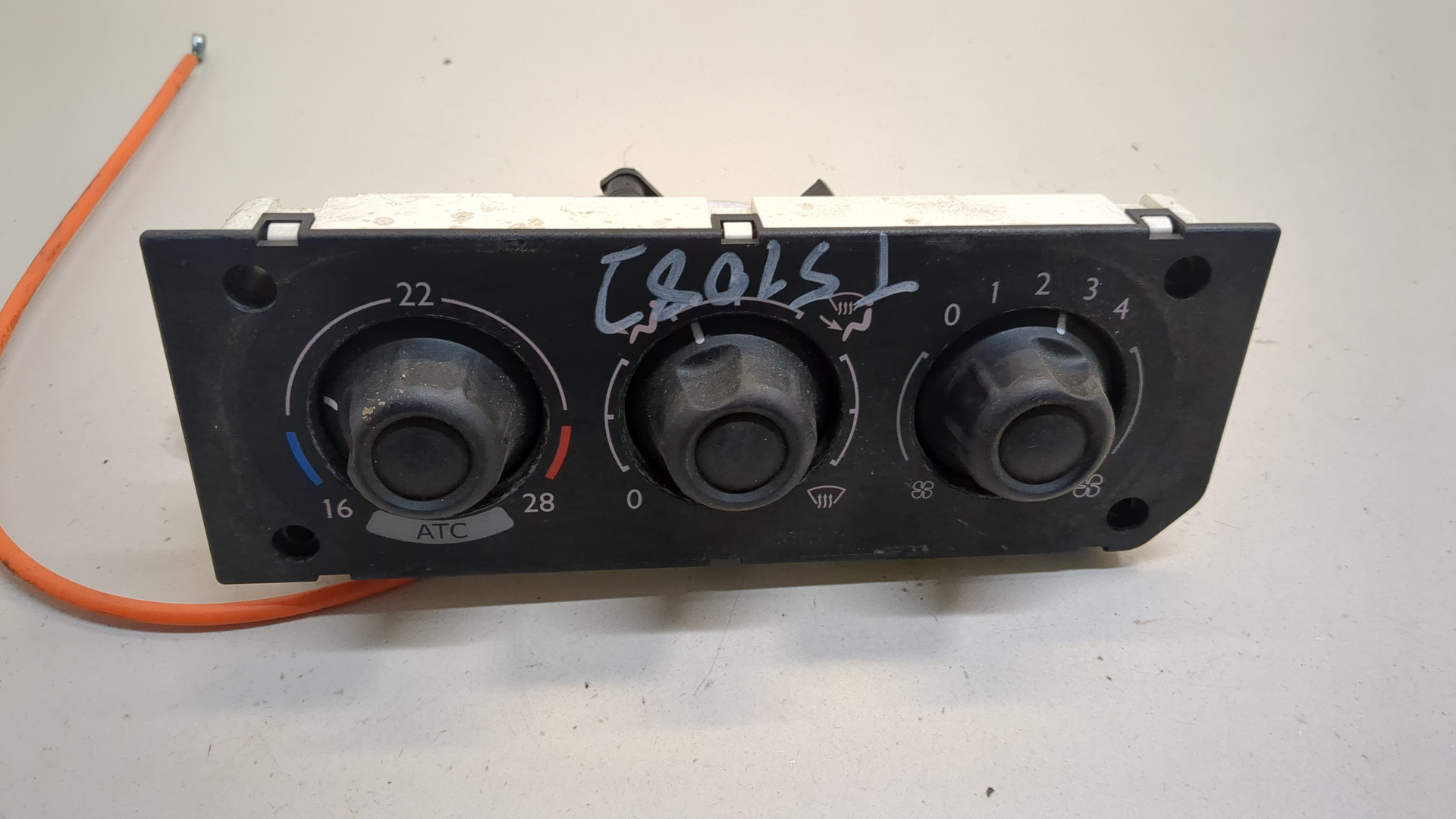 Переключатель отопителя