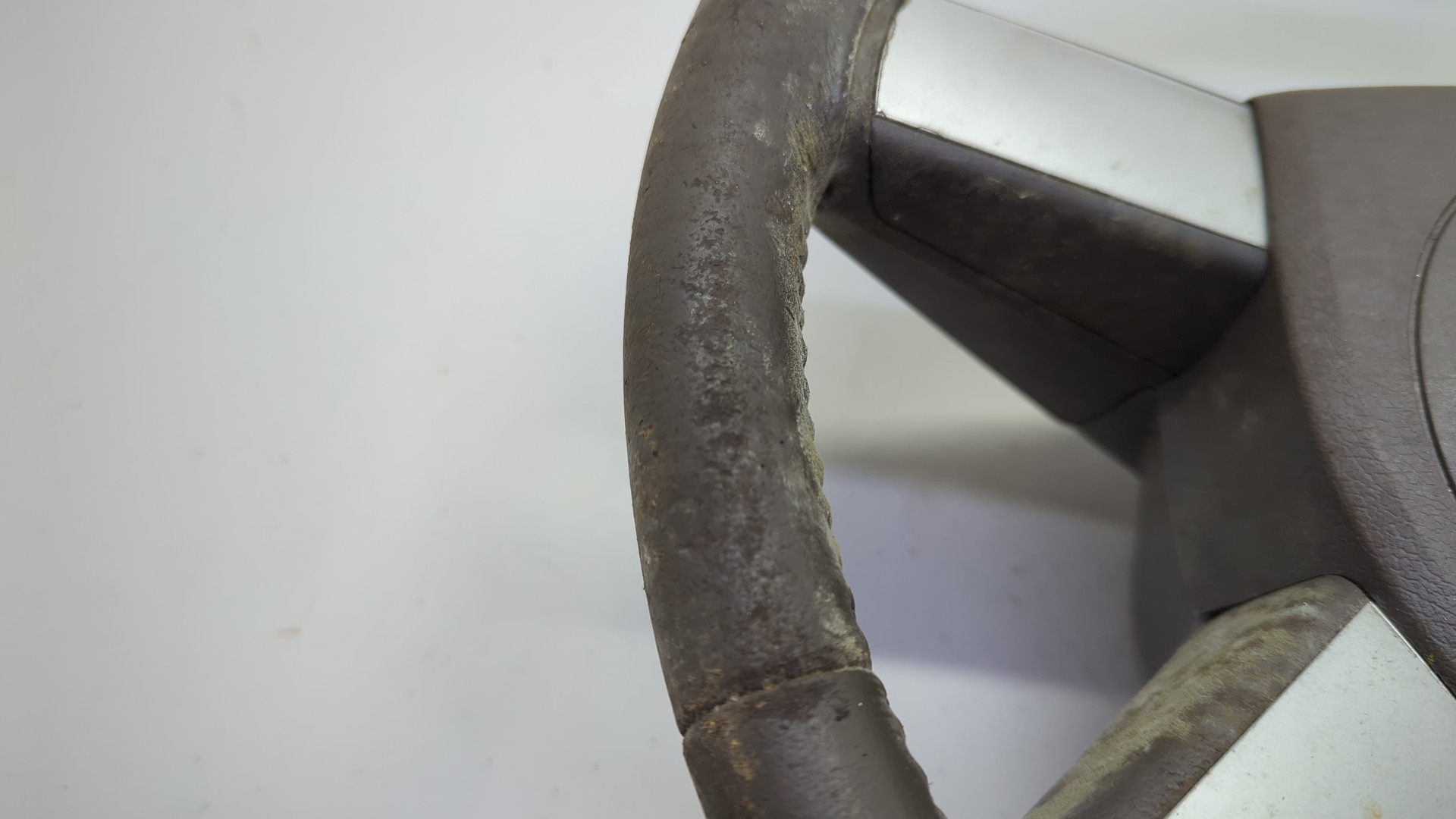 Рулевое колесо (руль)