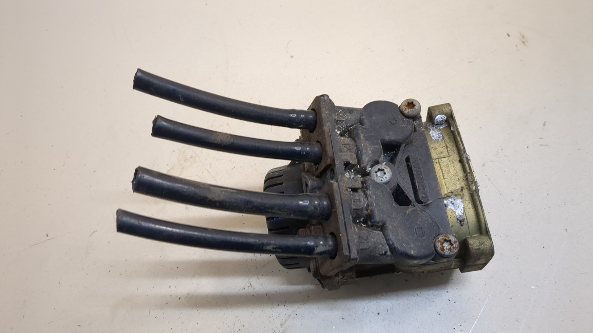 Кран тормозной главный