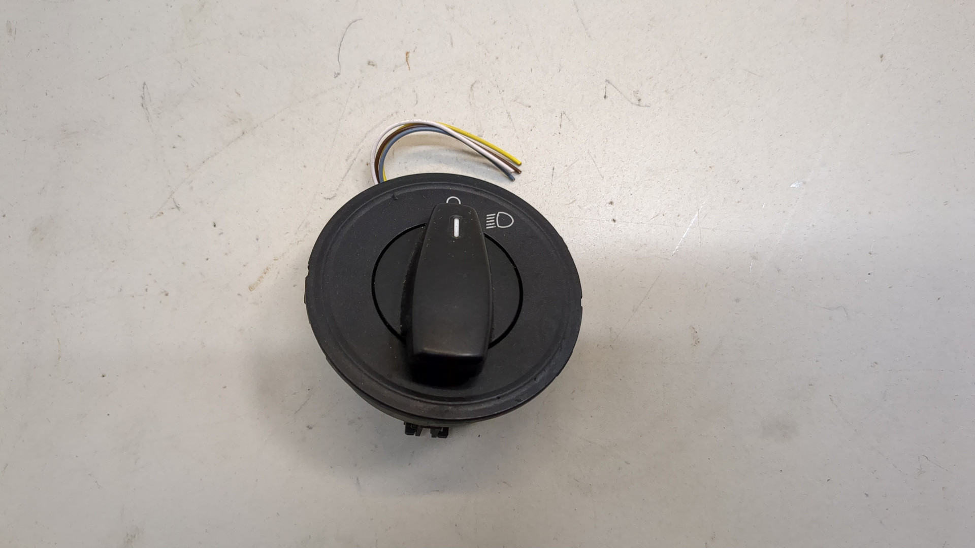 Переключатель света фар