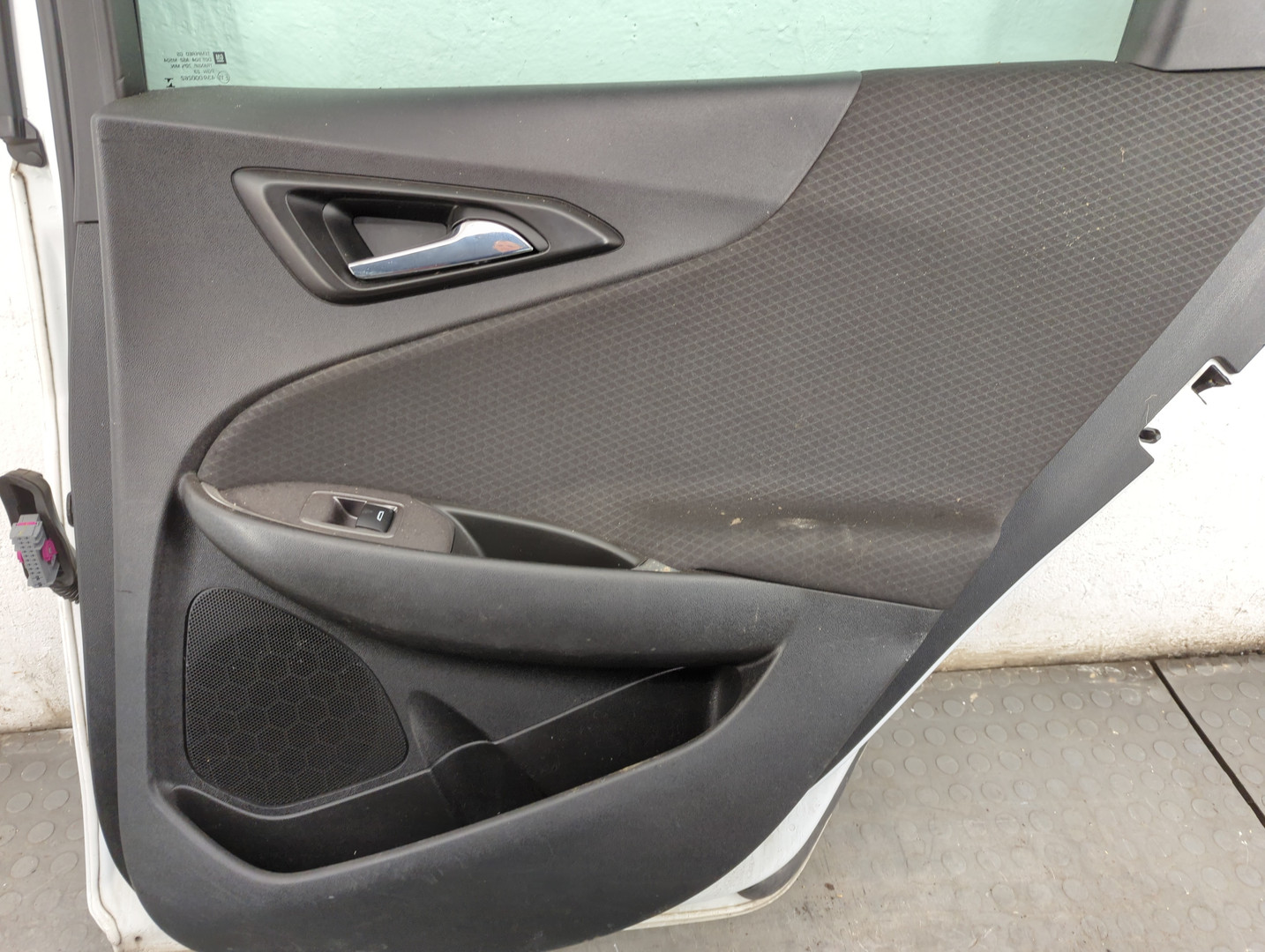 Дверь задняя правая