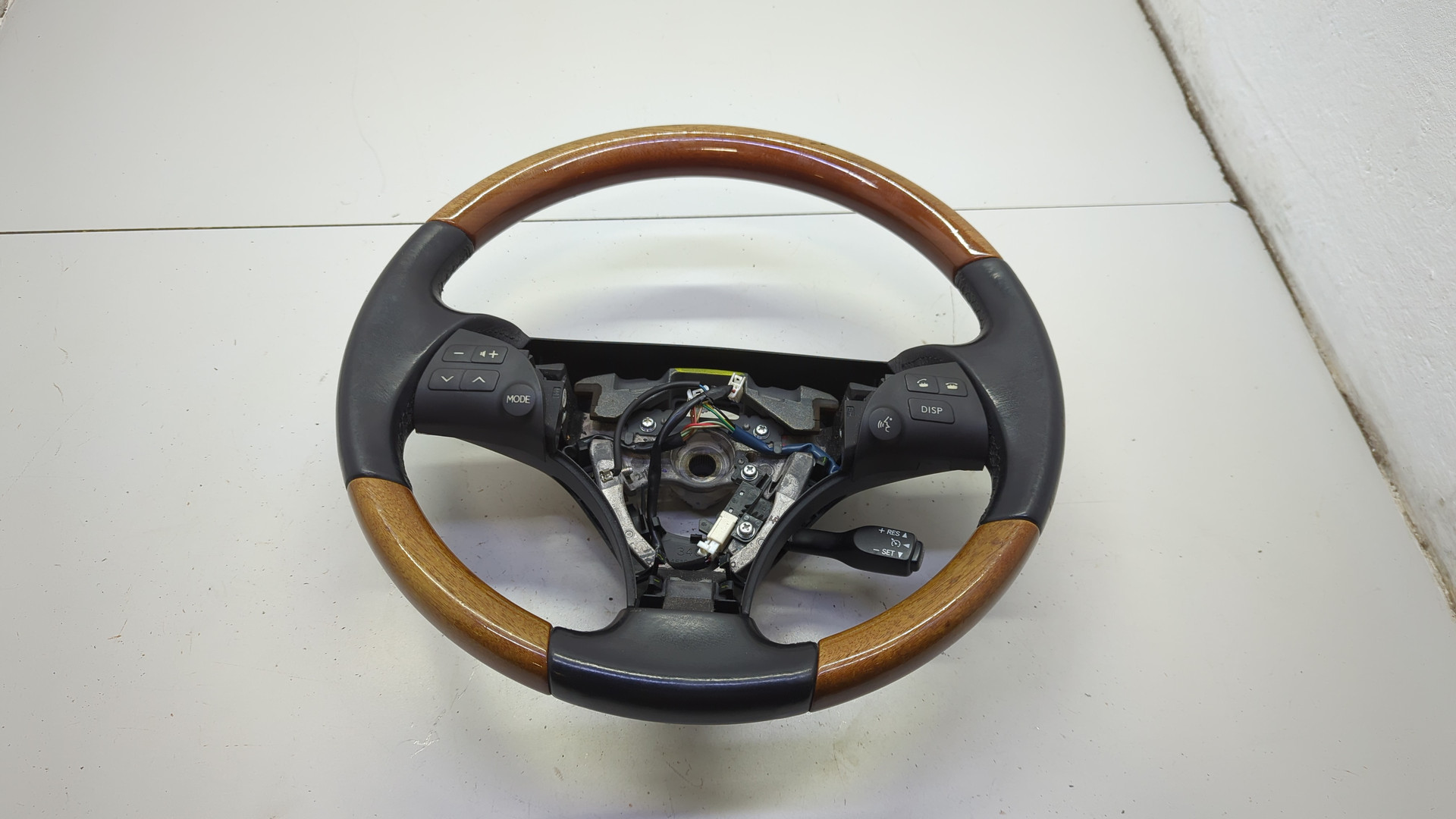 Рулевое колесо (руль)