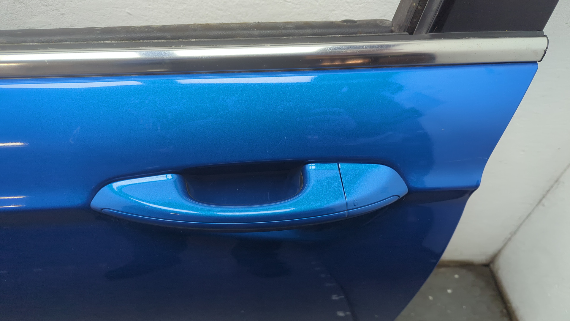 Дверь передняя левая