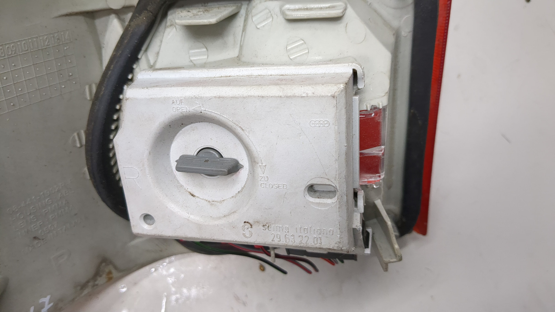 Фонарь задний правый