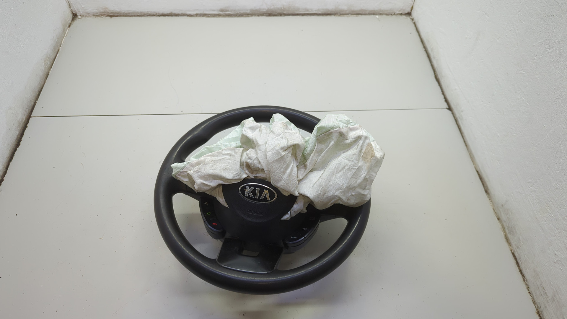 Рулевое колесо (руль)